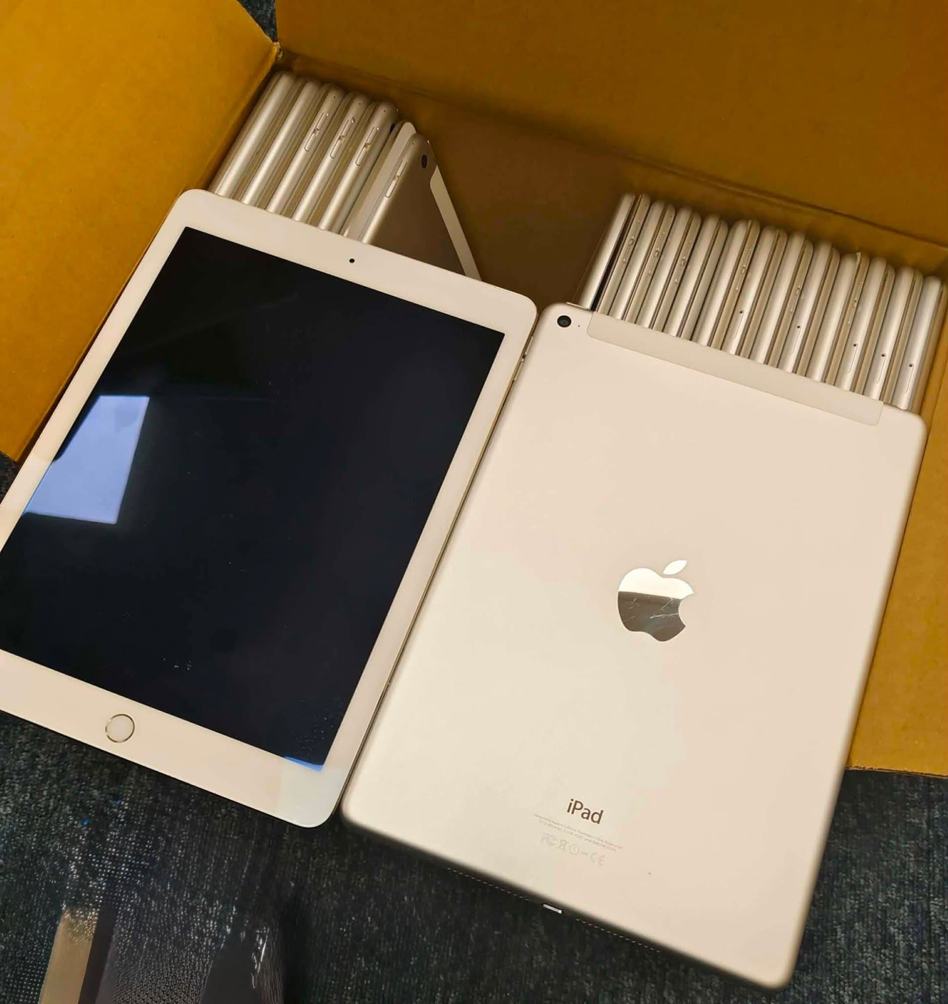 iPad Air 2 64gb WiFi Grade A (No Box)